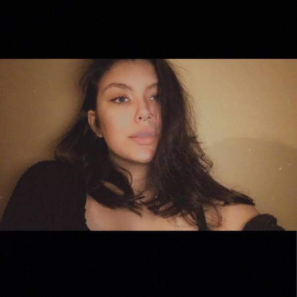 Meet your Posher, Kaitlyn - Picture 1 of 1